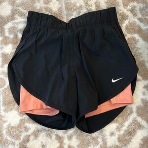 NWOT Nike shorts